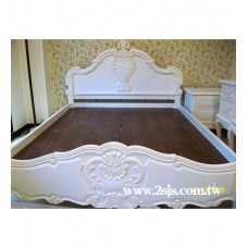 愛德琳白色仿古Q雙人床