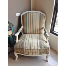 品歐洗白主人沙發椅